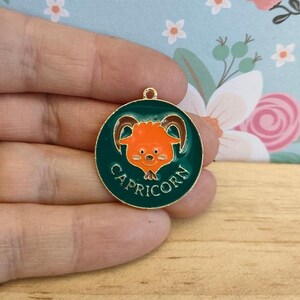 Green Capricorn Sign Of Zodiac Constellations, Alloy Pendant, Round Gold Plated Star Sign Pendant findings, Enamel 30mm x 27mm (1xpcs)