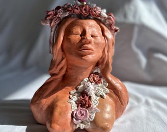 Spiritual backflow burner “Amba” sculpted by hand, waterfall incense feminine design, healing art sculpture