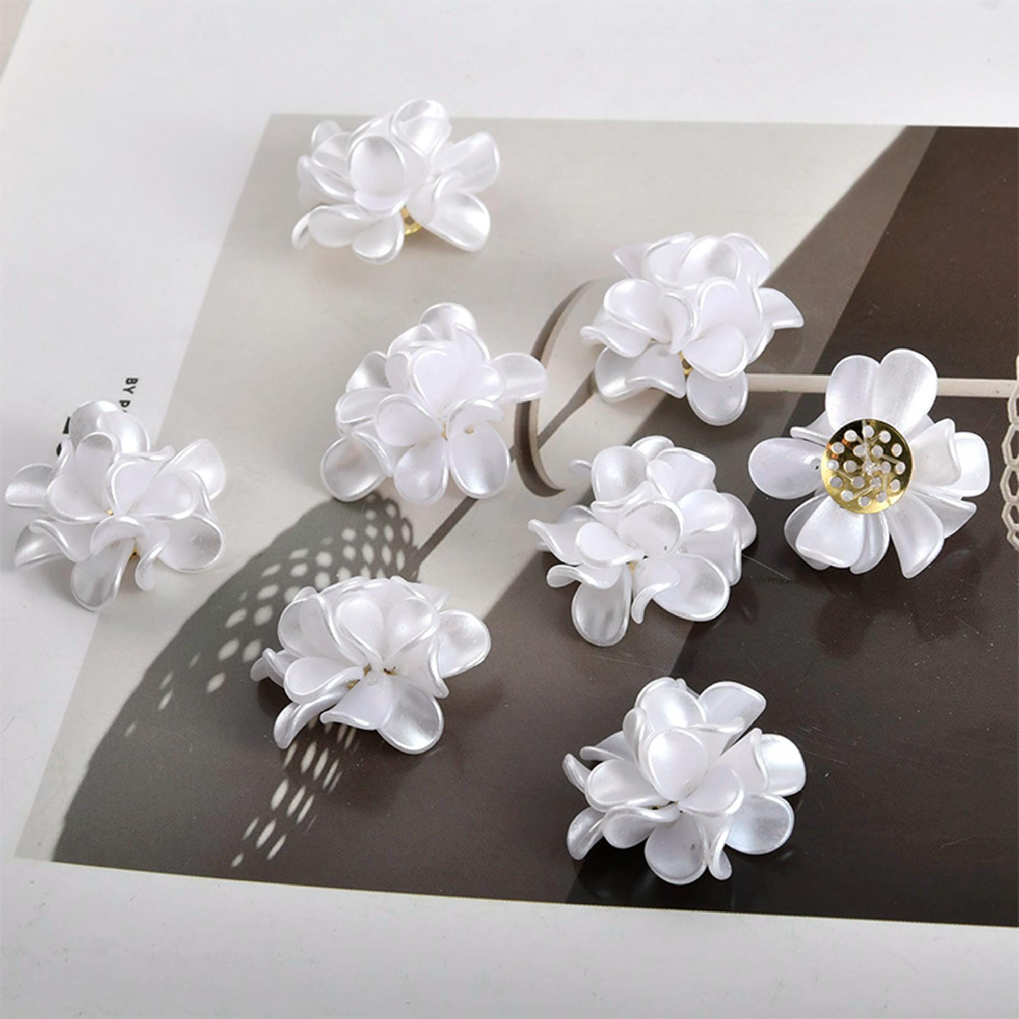 Orecchini pendenti con fiore di loto colorato per donna Orecchini con fiori in cristallo placcato oro 18 carati con zirconi cubici Elementi Gioielli da sposa  36