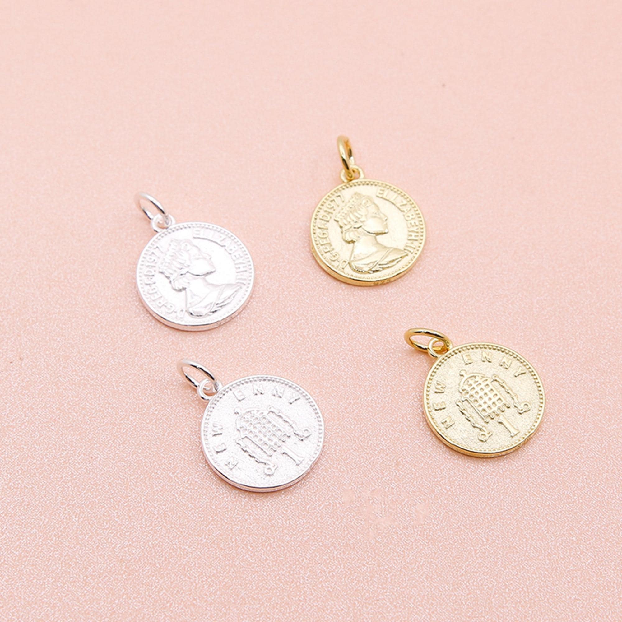 Elizabeth ii charm - Etsy 日本