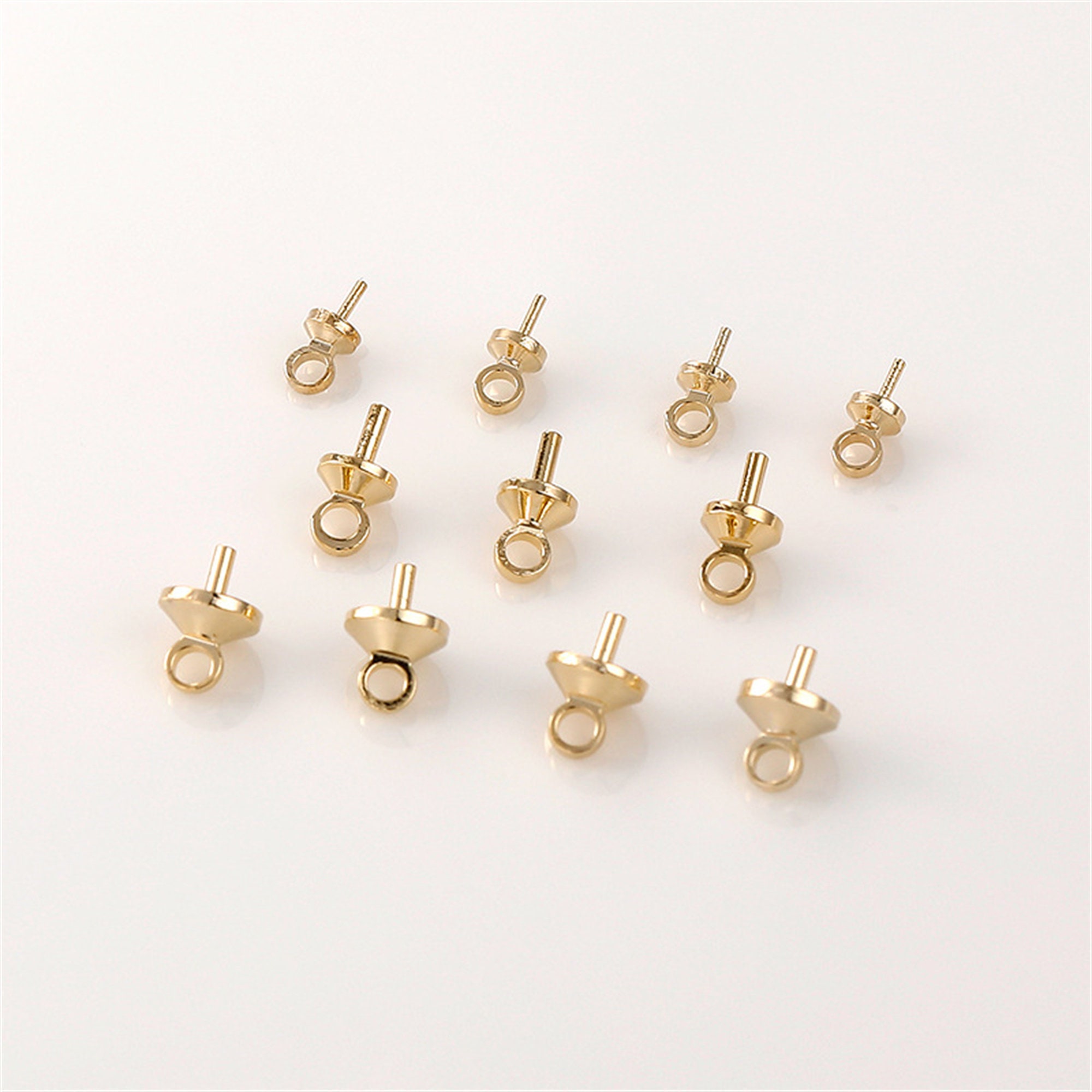 Beebeecraft 1 boîte de 300 embouts de perles ouvertes - Plaqué or 18 carats - Capuchons à écraser - Pour la fabrication de bijoux, les loisirs créatifs Beebeecraft 1 boîte de 300 embouts de perles ouvertes - Plaqué or 18 carats - Capuchons à écraser - Pour la fabrication de bijoux, les loisirs créatifs