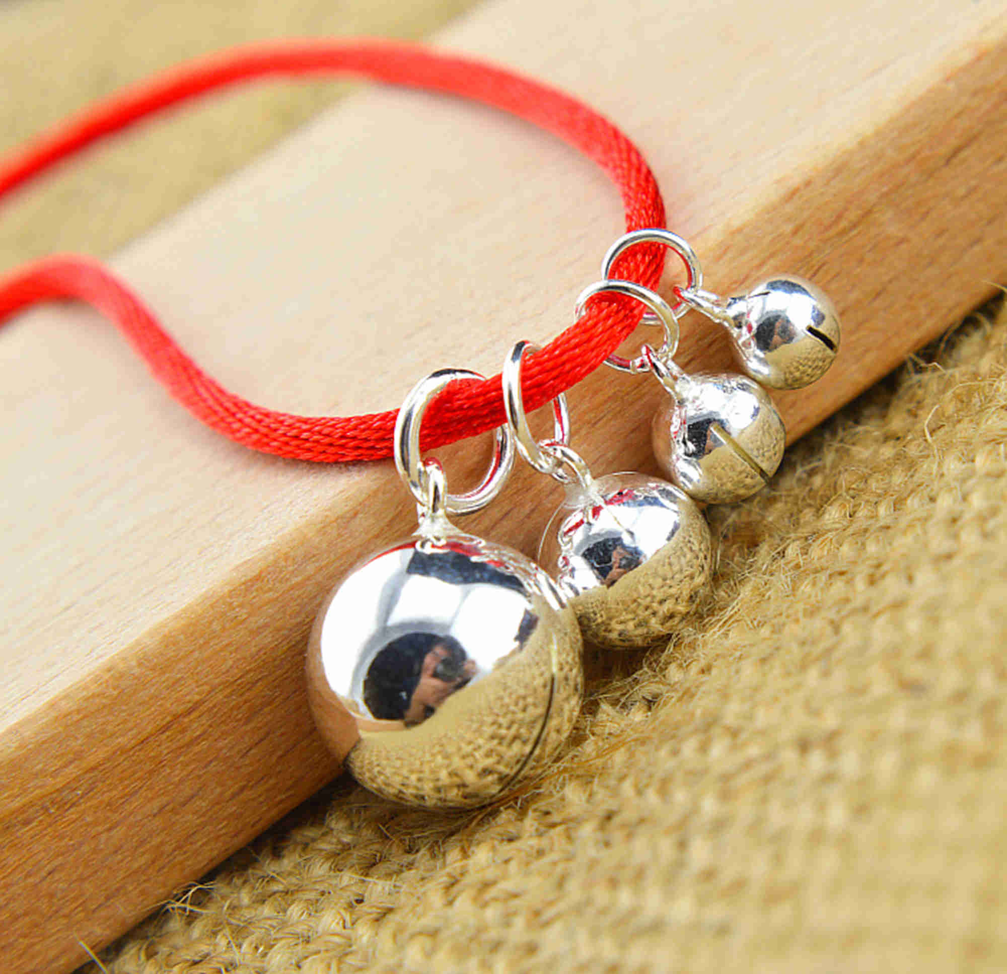 Charm bracelet deals ajpw
