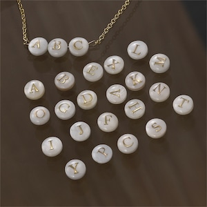 Cuentas de letras de concha, Cuentas de alfabeto, Cuentas iniciales, Cuentas en mayúsculas, Cuentas de nombre, Espaciador de pulsera, Cuentas de monograma, Cuentas redondas planas de pony 6 mm 8 mm