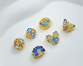 2 Stück 18K Gold überzogene Cloisonne Emaille Blumen Perlen Spacer, Blumen Perlen für Schmuckherstellung, Wolken Perle, Schmetterling Perle, Armband Perlen, Knoten Perle