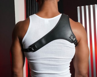 Mens Black Leather Armors Suspenders Shoulder Strap Body Chest Harness Chain Belt Adjustable Punk Clubwear Costume