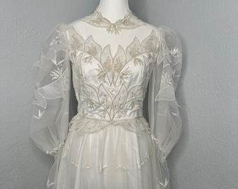 Vintage Fairycore Bridal Gown 1980s Neckline Puff Sleeve Wedding Dress