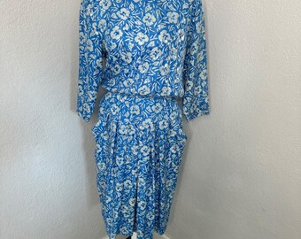 Vintage 100% Silk Floral Dress — Blue White Made in Hong Kong | Size 12 (fits M)