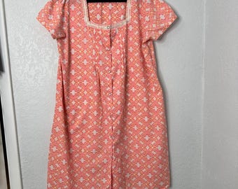 Vintage 80s butterfly kMArt PINK Large Butterfly  Nightgown Sleep Shirt Mumu