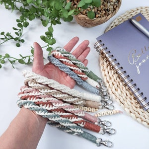 Personalized Macrame Bracelet, Customized Keychain, Custom Lanyard, Key Chain Wristlet, Soft Cotton Cord, Ove 40 Colors, Wooden Beads