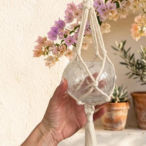 Makramee-Hängehalterung für Laternen, Mini-Blumentöpfe oder Terrassen-Eier | Passend für 10 cm Keramiktöpfe | Über 40 Farben