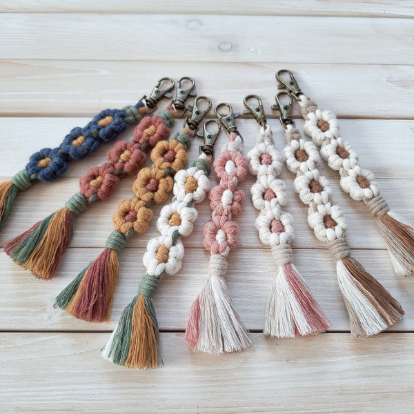 Daisy Macrame Keychain Flower Chain, Key Accessories Sunflower Keychain, Boho Handmade
