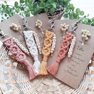 Gepersonaliseerde huwelijkscadeau voor bruidsmeisjes, cadeaus bruidsfeest, knoop de knoop cadeaus, bruidsmeisje bedankt, bruidsmeisje cadeau, kaart en bloem