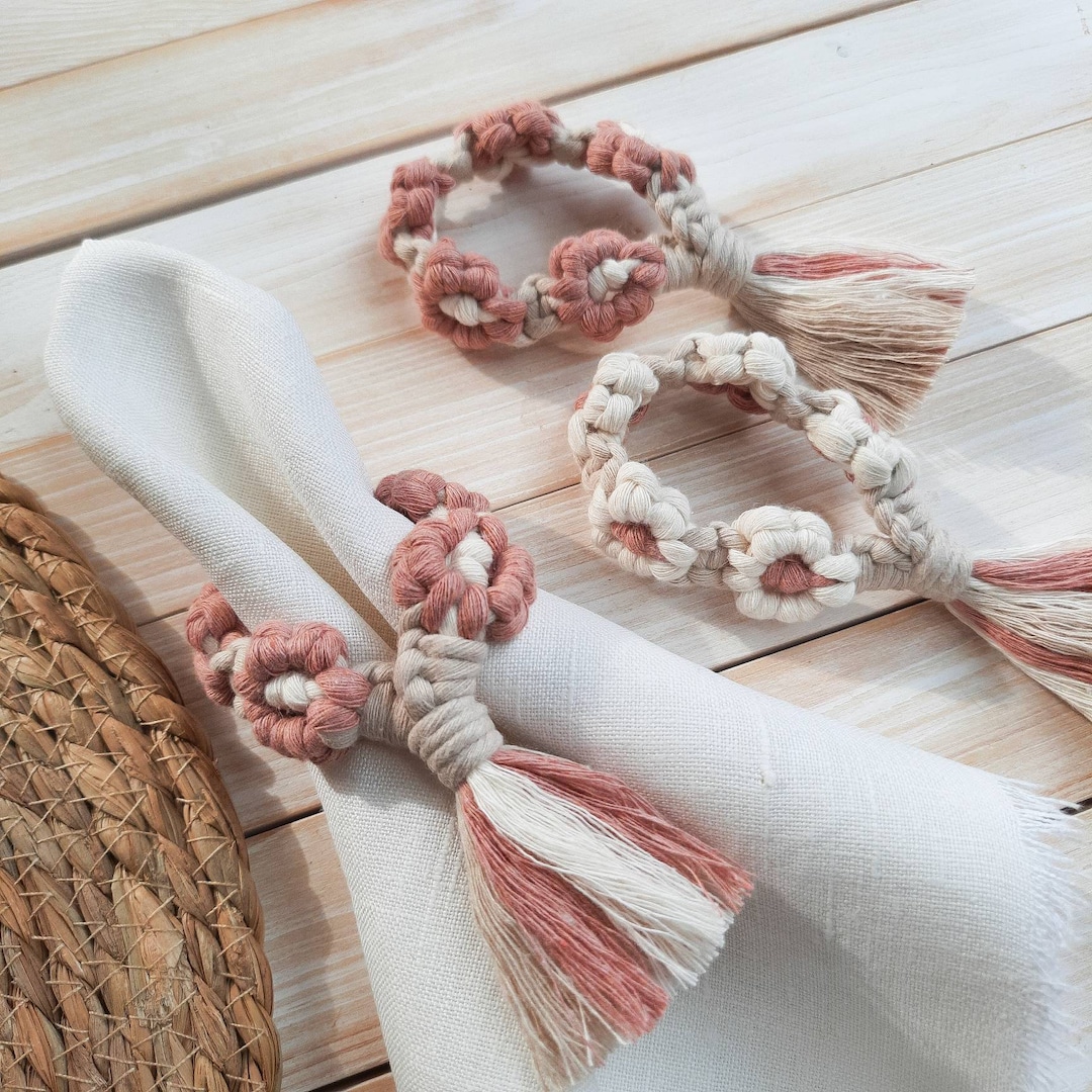 Napkin Rings With Macrame Daisy Flowers, Boho Wedding Decor, Napkin ...