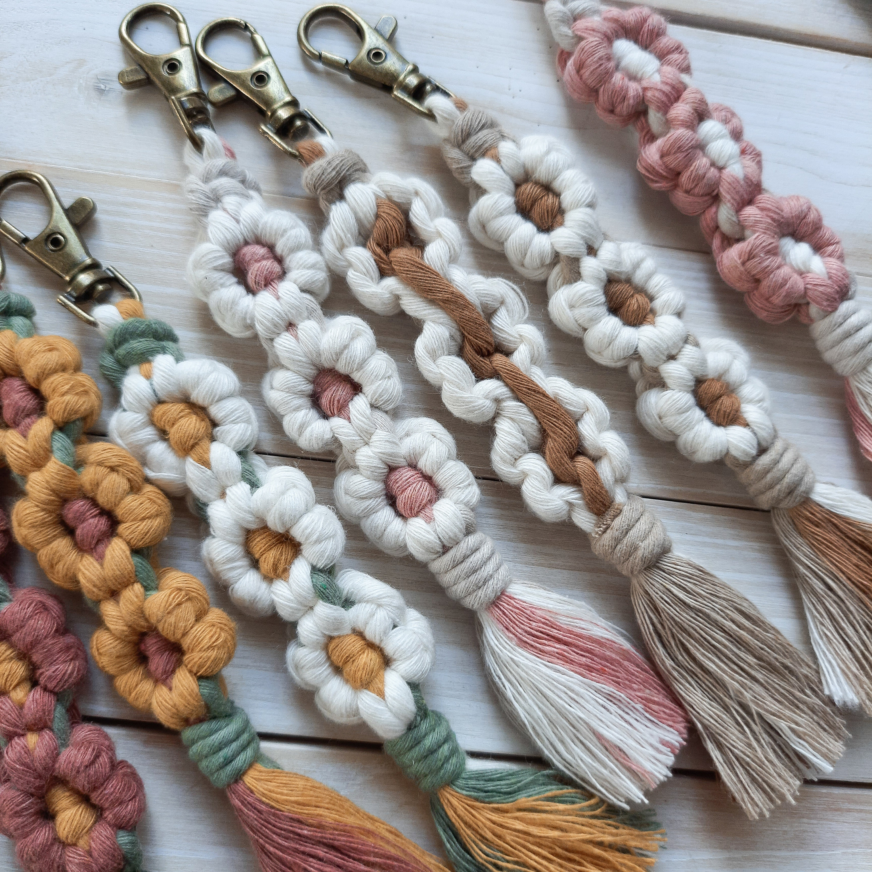 Daisy Macrame Keychain Flower Chain, Key Accessories Sunflower