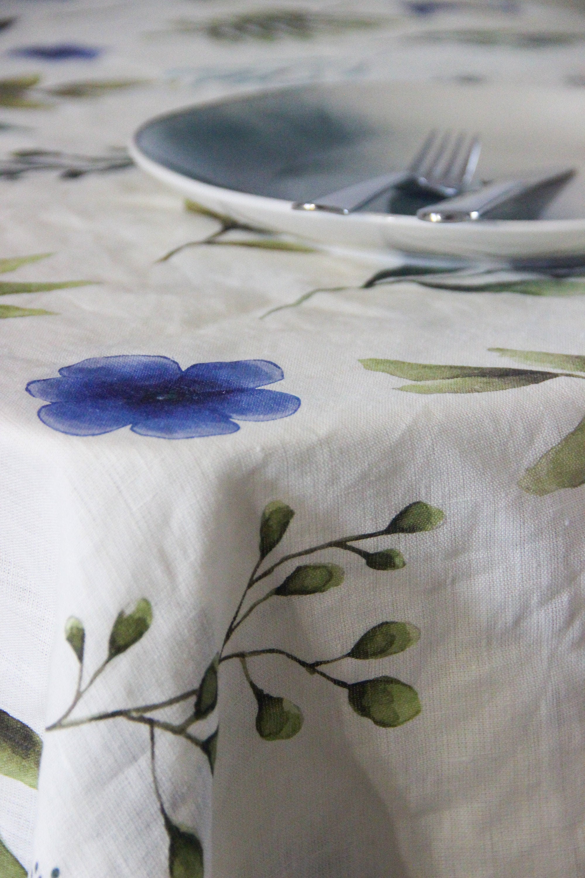 BOTANICAL LINEN TABLECLOTH. Vintage green foliage leaves Etsy