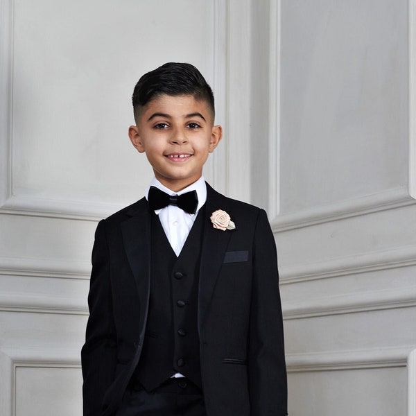 Boy's 5-Pieces Slim Fit Black Notched  Lapel Tuxedo Jacket Set  ) [jacket,  vest ,pants, shirt, bowtie]