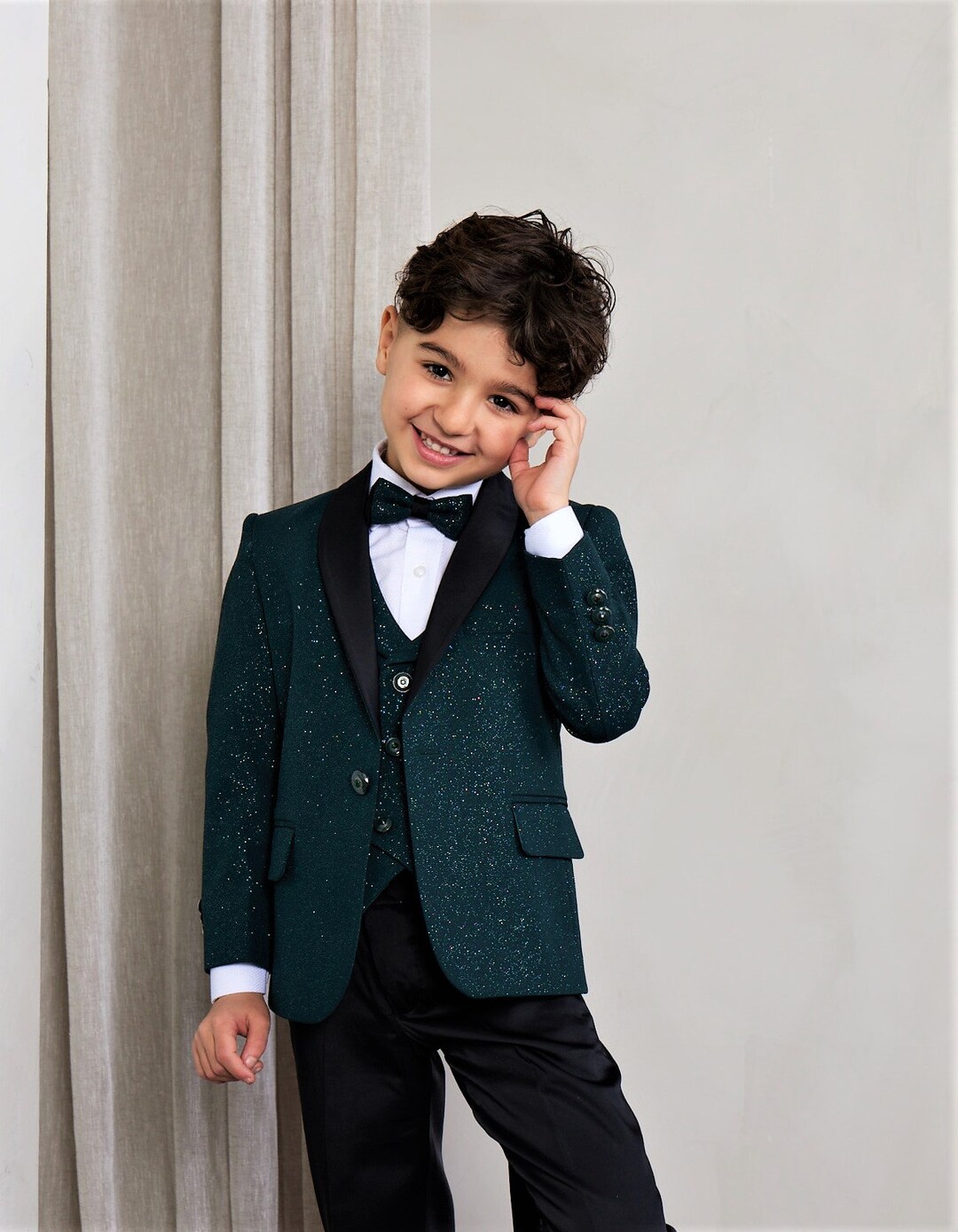 Boy s 5 pieces Slim Fit Green Fashion Sequin Tuxedo Set Perfect For 