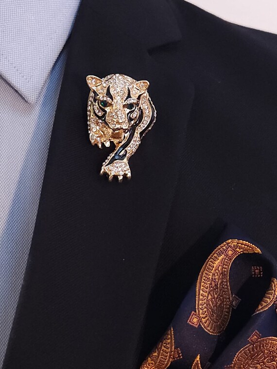Gucci on sale lapel pin