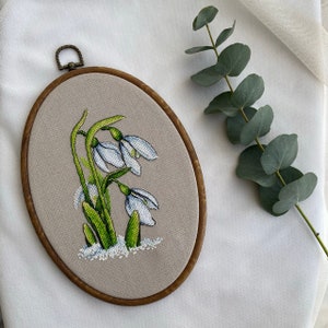 Witte bloemen kruissteekpatroon - sneeuwklokjes geteld kruissteek-tutorial - voorjaarsborduurontwerp - borduurpatroon - xstitch-pdf