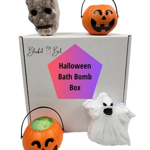 Halloween Bath Bomb Box, Spooky Bath Bomb, Ghost Bath Bomb, Skull Bath Bomb, Witch&#39;s Cauldron Pumpkin, Spooky Gifts
