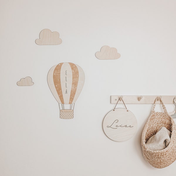 Heißluftballon im Boho Style aus Holz, als Deko fürs Kinderzimmer mit Namen personalisiert Namensschild mit Wolken Geschenk zu Ostern