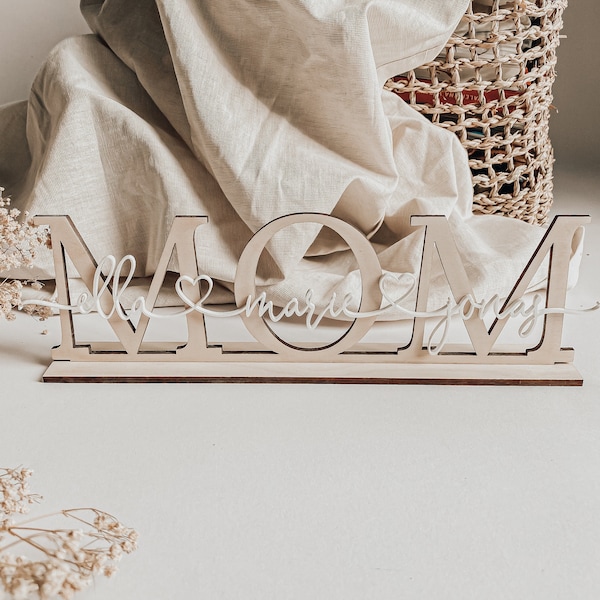 Geschenk für die Mama zum Geburtstag oder Weihnachten aus Holz MOM mit Namen personalisiert von Kindern beste Mama als Weihnachtsgeschenk