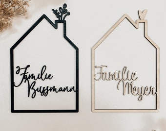 Haus mit Familiennamen aus Holz Geschenk Hochzeit Personalisiertes Holzhaus mit Namen Familien Geschenk Einweihung Muttertagsgeschenk