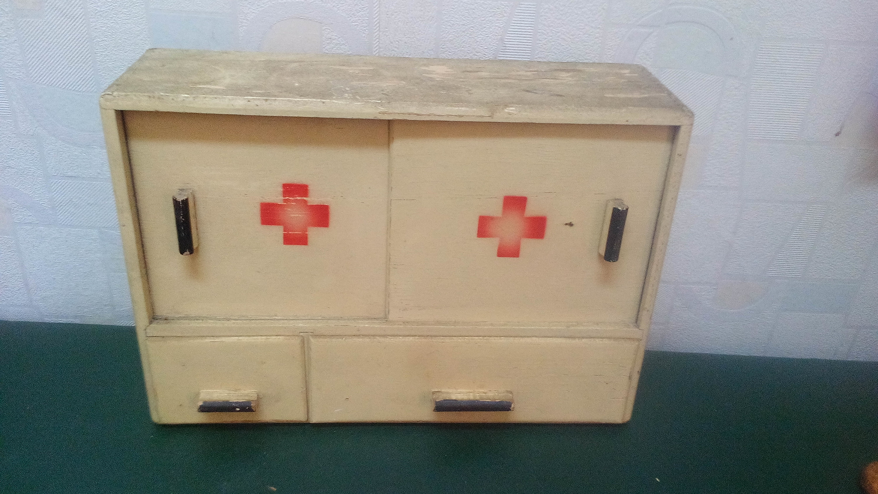 Seltener Alter Alter Medizinschrank aus Holz erste Hilfe | Etsy