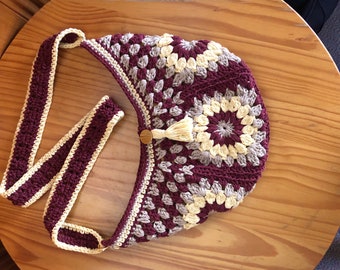 Chic shoulder bag, granny square, grandma bag, hippie bag with inner lining and closure, very decorative made of cotton