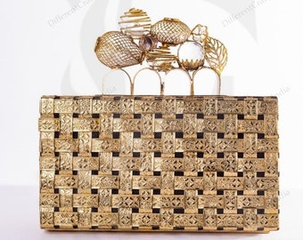 Golden 4 finger handheld Brass Clutch purse Unique Mettalic bachelorette party shoulder bag Christmas gift