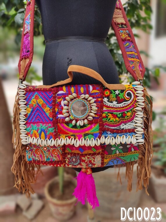 VINTAGE EMBROIDERED HAT BOX CROSSBODY BLACK