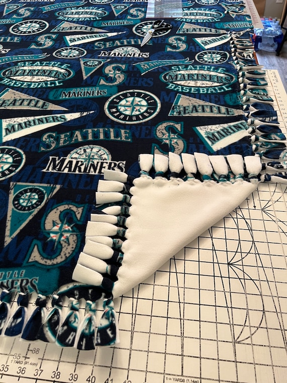 Tie Knot How To Sew Two Blankets Together By Hand Seattle Mariners