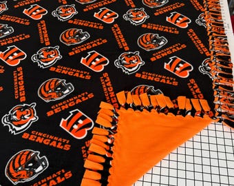 Cincinnati Bengals Hand-Made Double Thick Fleece Tie / Throw Blanket