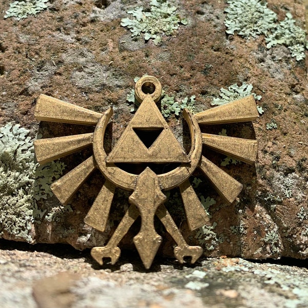 Hyrule Crest Pendant