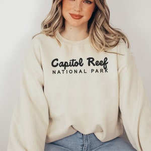 Capitol Reef Utah National Park Unisex Men&#39;s and Women&#39;s Crewneck Sweatshirt