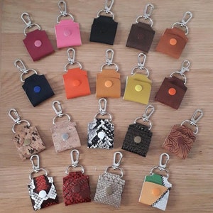 TROLLEY COIN Keyring Pouch With Token - Faux Leather Plain Colours.
