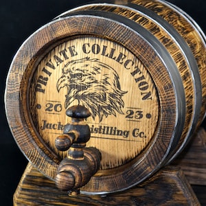 Personalized Engraved Barrels Gift for Groomsmen, Birthdays, Christmas. Available in 1-15L, Perfect for Bourbon, Rum, and Scotch Lovers.