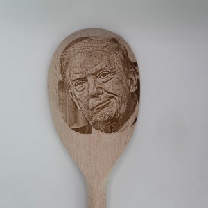 Visage de Donald Trump gravé sur une cuillère en bois (30 cm), cadeau d'anniversaire, Noël, fête des pères. Ex président des États-Unis. Rendez l'Amérique encore plus belle !