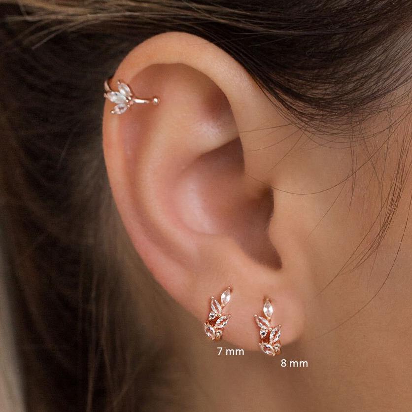 cartilage hoop•Diamond huggie hoop earrings•14k solid gold•Natural diamond hoop earrings•cartilage earring•tiny hoops•diamond huggies•gift