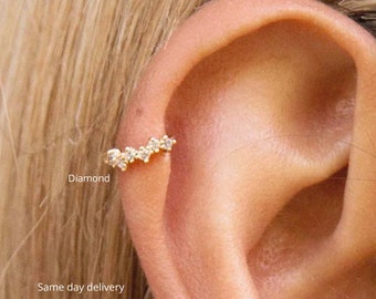 Diamond helix hoop•helix earring•14k gold huggie earrings•cartilage hoop•tragus hoop•cartilage earring•Natural diamond•mini hoop earrings