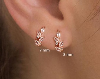 Diamond huggie hoop earrings•14k solid gold•Natural diamond hoop earrings•cartilage earring•tiny hoops•cartilage hoop•diamond huggies•gift