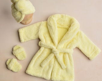 Baby Bathrobe Outfit, Newborn SPA Costume, Yellow Slippers, Soft Towel, Boy and Girl Photo Props, Infant Sauna Set, Unique Baby Shower Gift
