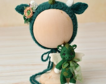Newborn Dragon Set, Green Knitted Bonnet, Felted Dragon Toy, Baby Coming Home Outfit, New Mom Gift Basket, Dragon Themed Gift, Photo Props