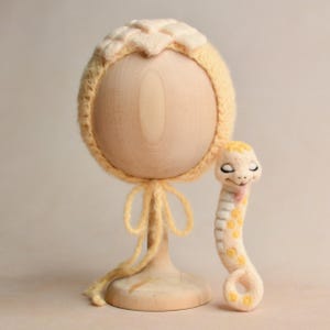 Conjunto de serpiente para recién nacidos, gorro de serpiente de punto y juguete de fieltro, atuendo para el regreso a casa del bebé, canasta de regalo para nuevas mamás, accesorios para fotografías de niñas y niños