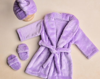 Baby Bathrobe Outfit, Newborn SPA Costume, Purple Slippers, Soft Towel-Turban, Boy and Girl Photo Props, Infant Sauna Set, SPA Themed Gift