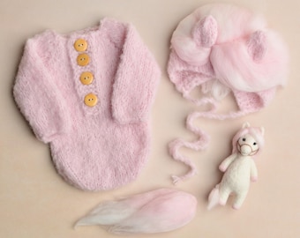 Newborn Horse Set, Knitted Bodysuit, Pink Horse Hat with Ears & Mane, Felted Pony Toy, Symbol of 2026, Horse Themed Gift, Photo Props