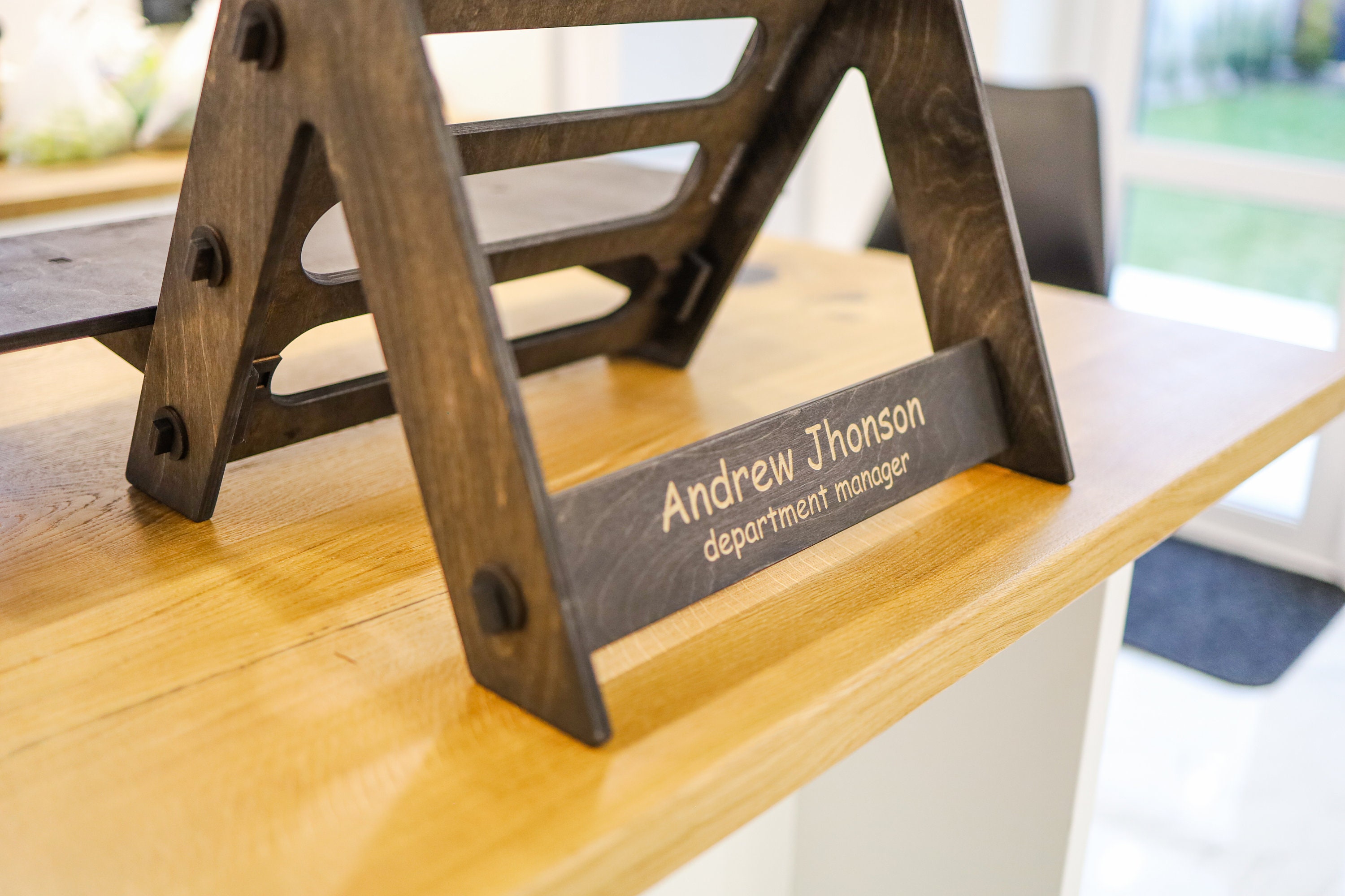 Personalisierter Schreibtisch und PC aus Birkensperrholz Steh | Etsy