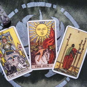 Lectura del Tarot con medio año de anticipación (¡realizada en 24 horas o menos!)