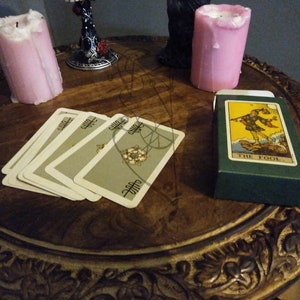 1 Frage Tarot Legung (3 Karten) (fertig in 24 Stunden oder weniger!)