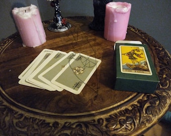 1 question de lecture de tarot (fait en 24 heures ou moins!)